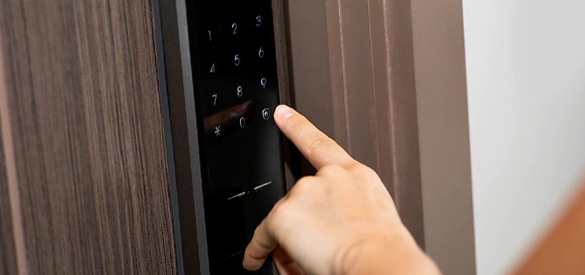 Smart Electric Locks Replacement Services in Cutler, CA