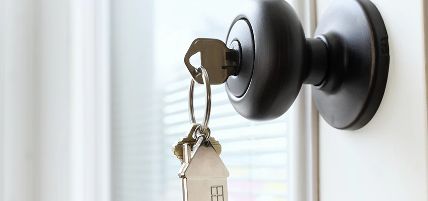 Bifold Door Knob Replacement in Cutler, California