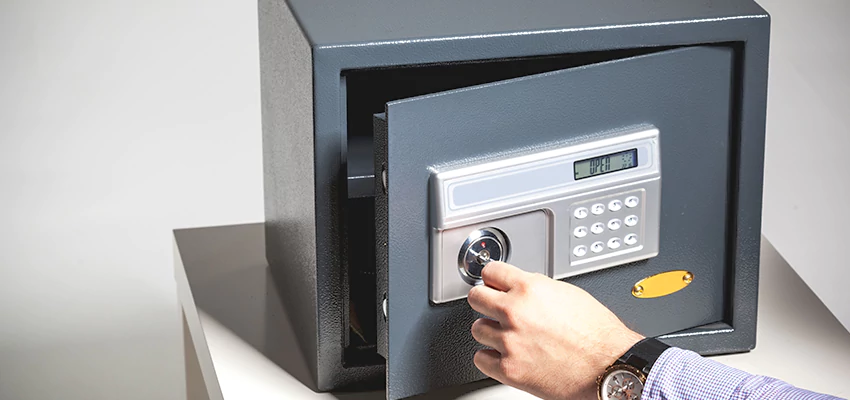 Jewelry Safe Unlocking Service in Cutler, California