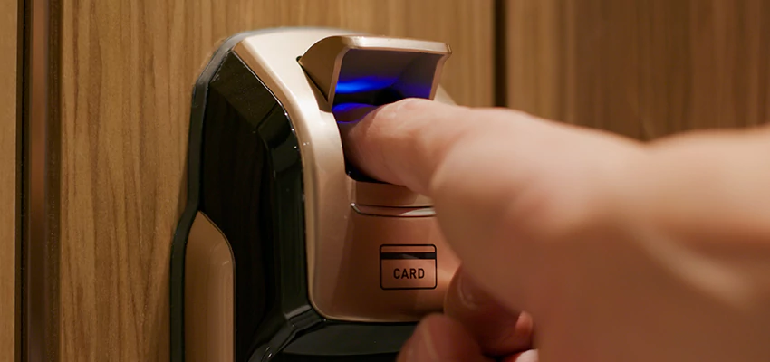 Locksmith Company For Window Lock Installation in Cutler, California