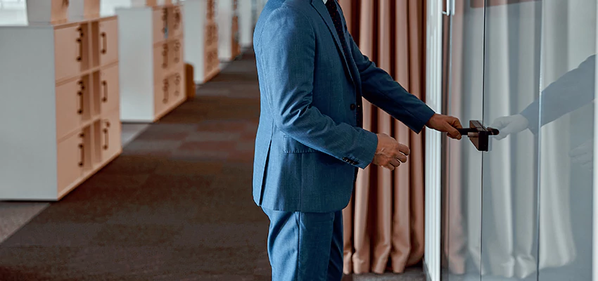 Commercial Glass Door Locks in Cutler, CA