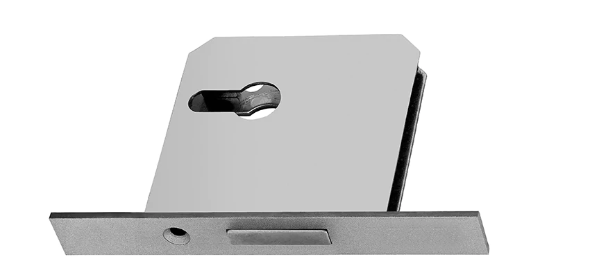 Fix A Deadbolt Door Lock in Cutler, California